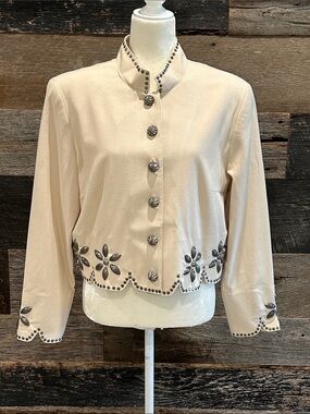 Double D Ranch DD Wear Crop Jacket. Medium